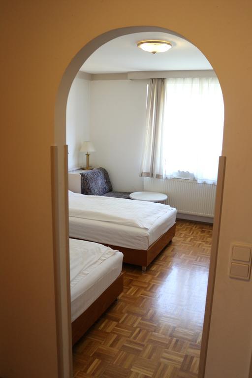 Hotel Wasserpalast - Breakfast For Free!!! Грац Стая снимка