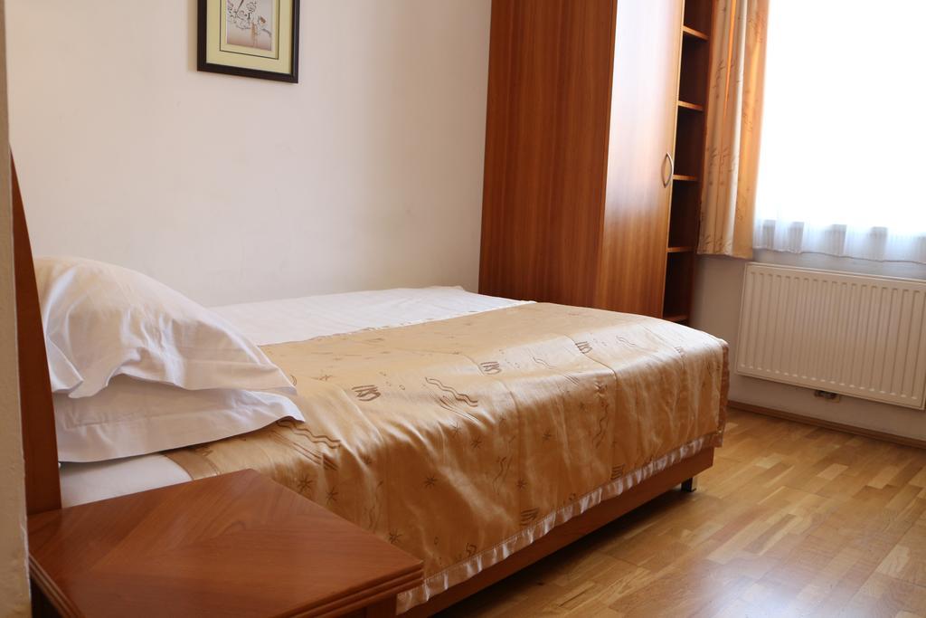 Hotel Wasserpalast - Breakfast For Free!!! Грац Стая снимка