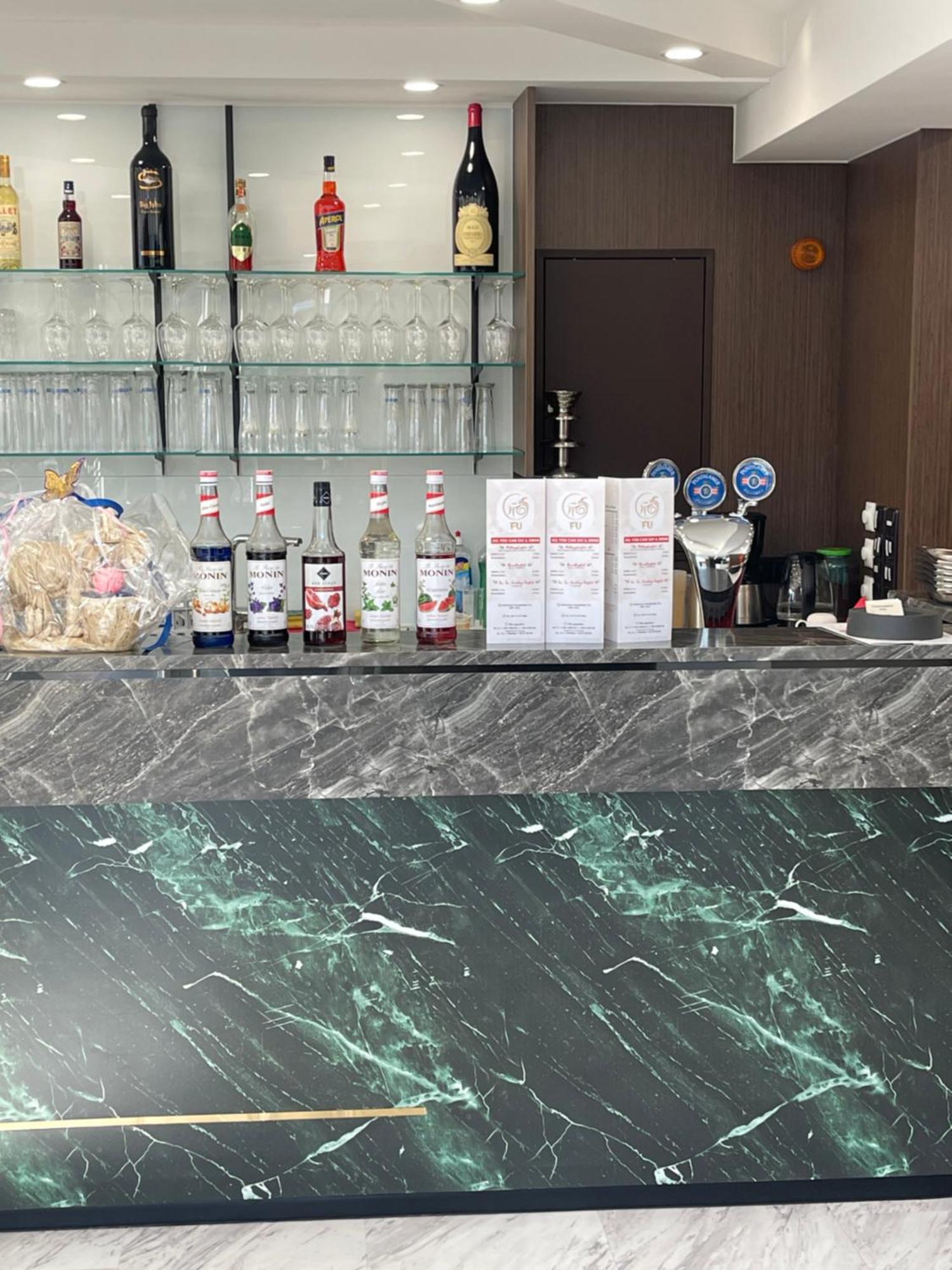Hotel Wasserpalast - Breakfast For Free!!! Грац Екстериор снимка